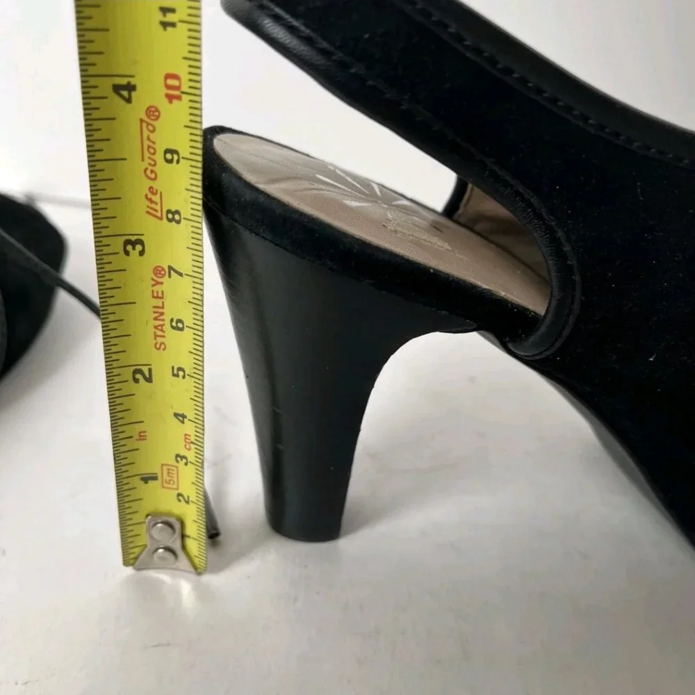 Isaac Mizrahi NY Black Leather Slingback Heels Women's 6M